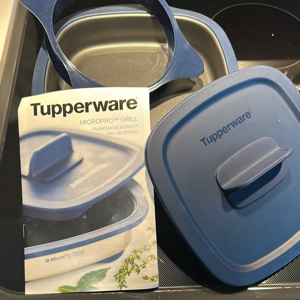 Tupperware Blue Food Storage Container with Seal-Tight Lid